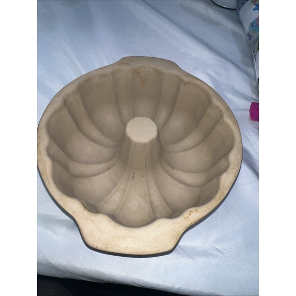 ✅The Pampered Chef Stoneware Fluted bundt cake pan Dessert Baking/Cooking - Picture 6 of 7